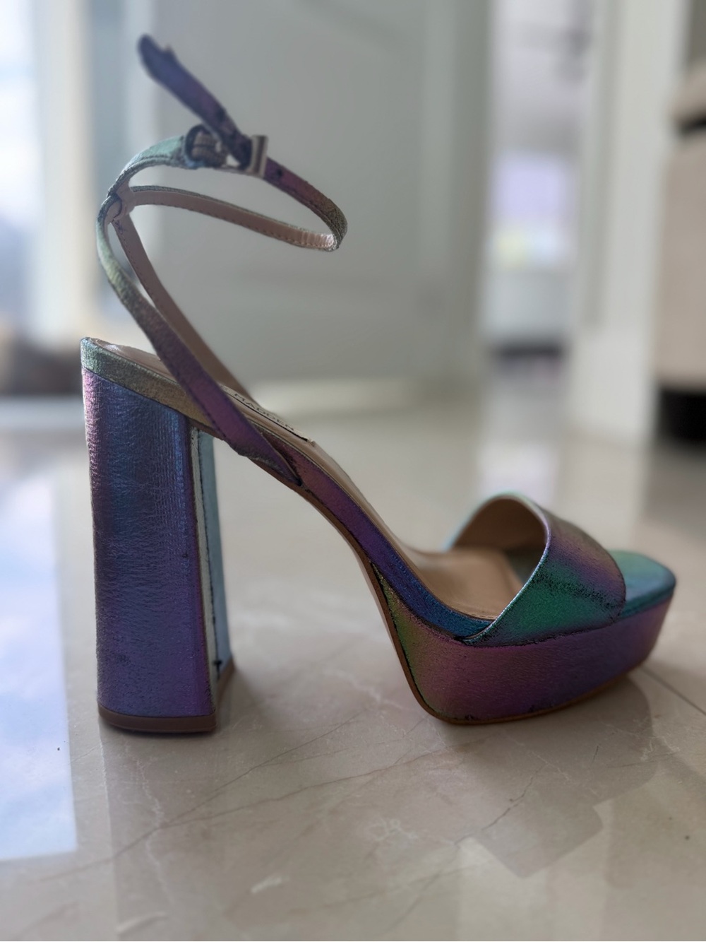 Steve Madden Iridescent Teal Blue Purple Gold Platform Block Heels